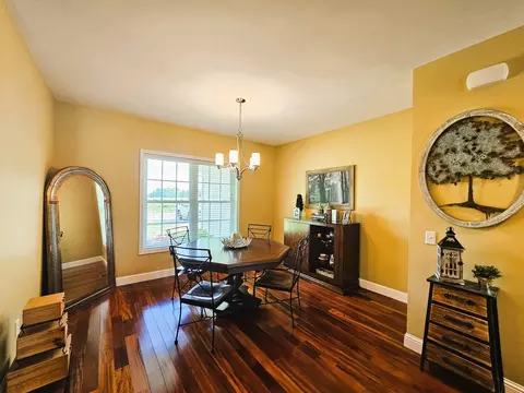 Dining - 17619 E Angling Rd, Mount Vernon, IL 62864 photo 1 of 1
