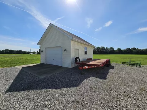 Exterior - 17619 E Angling Rd, Mount Vernon, IL 62864 photo 16 of 16