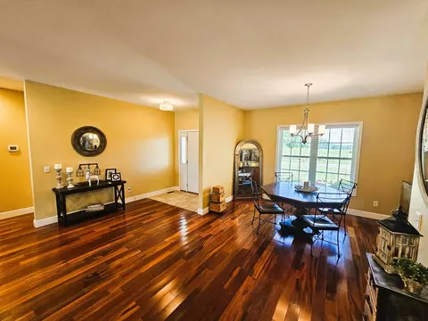 Entry Way - 17619 E Angling Rd, Mount Vernon, IL 62864 photo 2 of 2