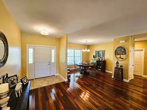 Entry Way - 17619 E Angling Rd, Mount Vernon, IL 62864 photo 1 of 2