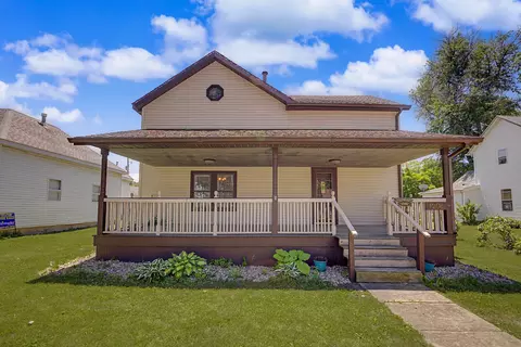 1206 E Main St, Clinton, IL 61727