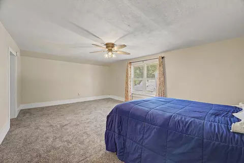 Bedroom - 1206 E Main St, Clinton, IL 61727 photo 6 of 8
