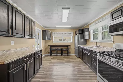 Kitchen - 1206 E Main St, Clinton, IL 61727 photo 3 of 4