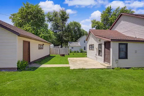 Exterior - 1206 E Main St, Clinton, IL 61727 photo 6 of 8