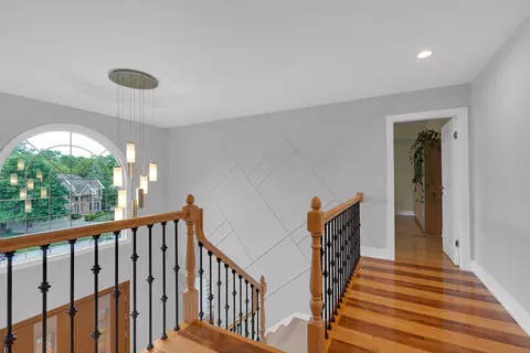 Entry Way - 902 Doral Dr, Bartlett, IL 60103 photo 4 of 5
