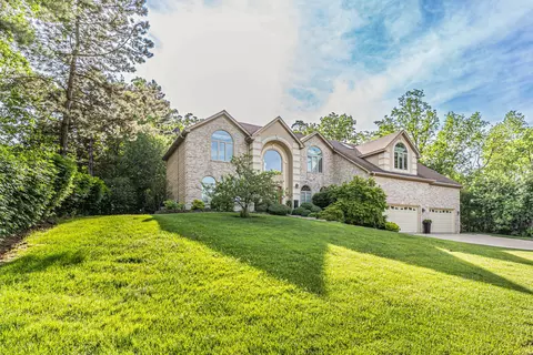 Exterior - 902 Doral Dr, Bartlett, IL 60103 photo 4 of 12