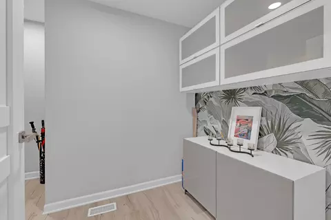 Entry Way - 902 Doral Dr, Bartlett, IL 60103 photo 3 of 5