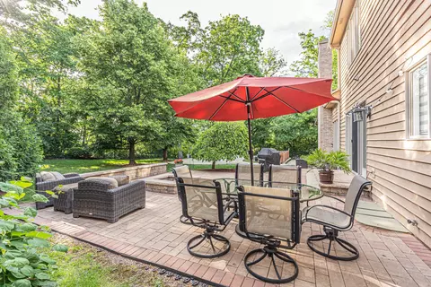 Exterior - 902 Doral Dr, Bartlett, IL 60103 photo 7 of 12