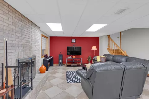 Other - 902 Doral Dr, Bartlett, IL 60103 photo 8 of 9