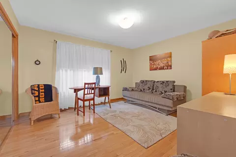 Bedroom - 902 Doral Dr, Bartlett, IL 60103 photo 3 of 5