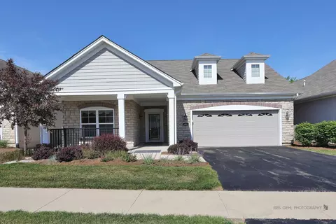 2521 Verdi St, Woodstock, IL 60098