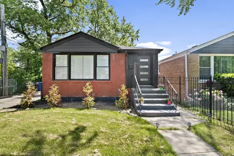 Exterior - 1145 E 90th St, Chicago, IL 60619 photo 2 of 4