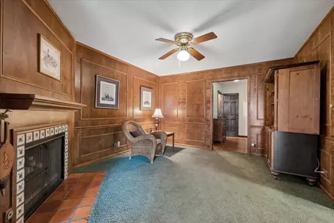 Living - 1699 Harding Rd, Northfield, IL 60093 photo 3 of 3