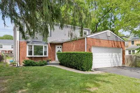 1699 Harding Rd, Northfield, IL 60093