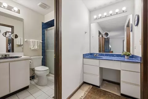 Bath - 1699 Harding Rd, Northfield, IL 60093 photo 1 of 3