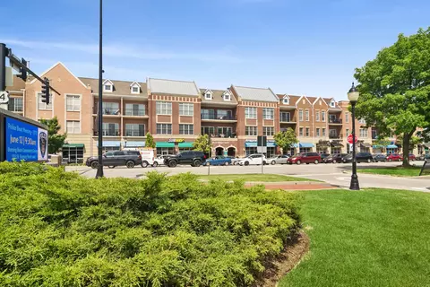 40 E Northwest Hwy #208, Mount Prospect, IL 60056