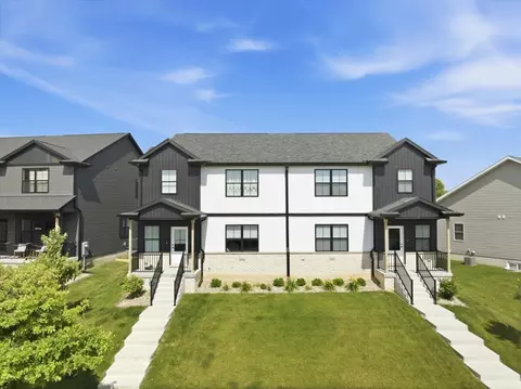 Exterior - 1523 Belclare Rd, Normal, IL 61761 photo 5 of 7