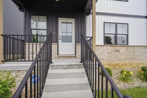 Exterior - 1523 Belclare Rd, Normal, IL 61761 photo 2 of 7