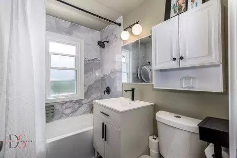 Bath - 130 Riverview Dr, Ottawa, IL 61350 photo 1 of 1