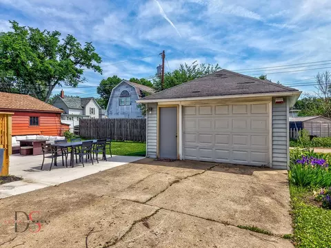 Exterior - 130 Riverview Dr, Ottawa, IL 61350 photo 7 of 7