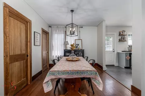 Dining - 130 Riverview Dr, Ottawa, IL 61350 photo 1 of 2