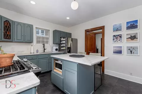 Kitchen - 130 Riverview Dr, Ottawa, IL 61350 photo 2 of 3