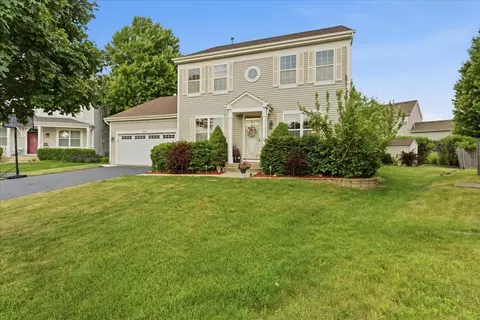 2886 Camden Dr, West Chicago, IL 60185