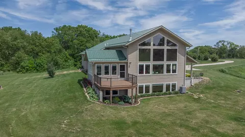 16168 Scenic Ridge Rd, Savanna, IL 61074