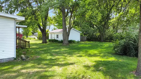 Exterior - 3849 E 22nd Rd, Serena, IL 60549 photo 9 of 11