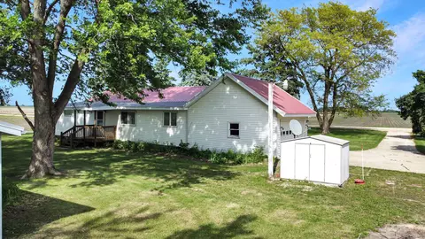 Exterior - 3849 E 22nd Rd, Serena, IL 60549 photo 6 of 11