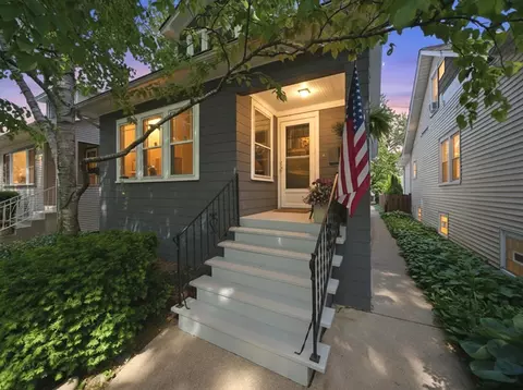 5733 N Marmora Ave, Chicago, IL 60646