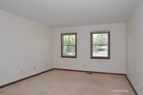 Bedroom - 841 Hemlock Dr, Sleepy Hollow, IL 60118 photo 1 of 4
