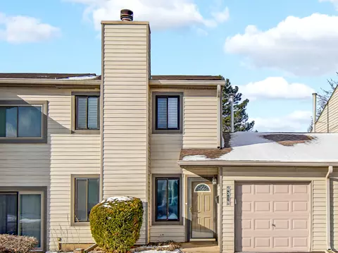 6318 Prideham St, Downers Grove, IL 60516
