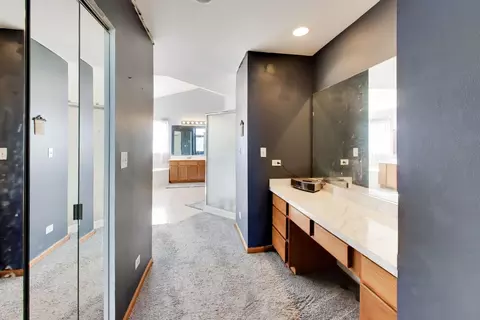 Entry Way - 1669 Montclair Dr, Elgin, IL 60123 photo 5 of 5