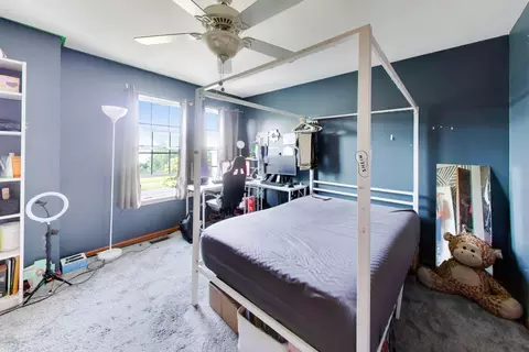 Bedroom - 1669 Montclair Dr, Elgin, IL 60123 photo 7 of 8