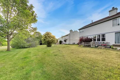 Exterior - 1669 Montclair Dr, Elgin, IL 60123 photo 7 of 7