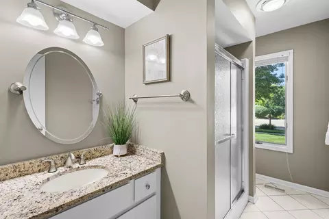 Bath - 1905 Salem Rd, Elgin, IL 60123 photo 4 of 4