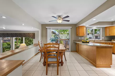Dining - 1905 Salem Rd, Elgin, IL 60123 photo 4 of 4