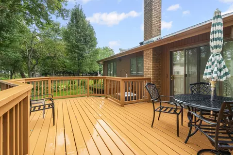 Exterior - 1905 Salem Rd, Elgin, IL 60123 photo 6 of 7