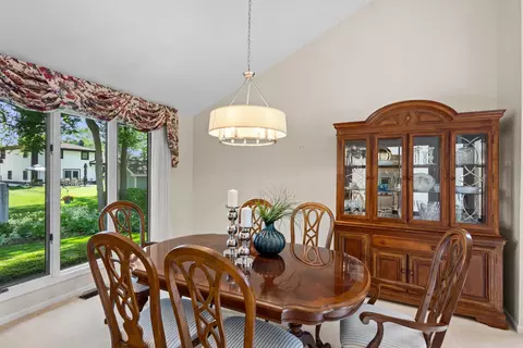 Dining - 1905 Salem Rd, Elgin, IL 60123 photo 2 of 4