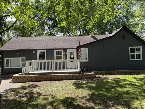 36 Hillcrest Ave, Fox Lake, IL 60020