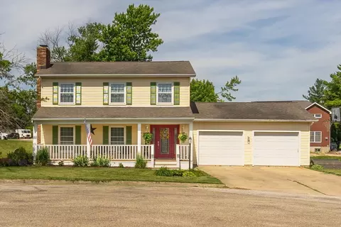 507 Terrace Ln, Washburn, IL 61570