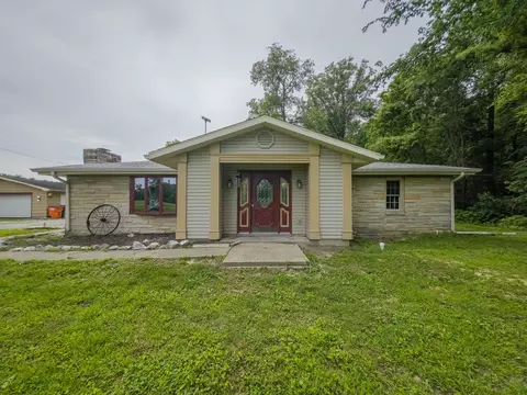 4657 Bridgeport Rd, Bridgeport, IL 62417