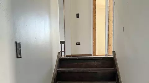 Entry Way - Undisclosed, Markham, IL 60428 photo 1 of 2