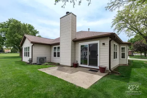 Exterior - 21255 Silktree Cir, Plainfield, IL 60544 photo 4 of 11