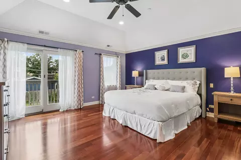 Bedroom - 822 E Prairie Ave, Des Plaines, IL 60016 photo 2 of 4
