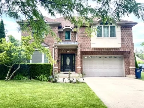 Exterior - 822 E Prairie Ave, Des Plaines, IL 60016 photo 2 of 6