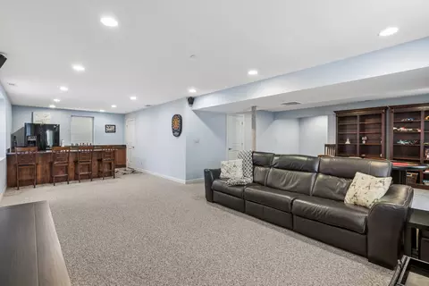 Other - 822 E Prairie Ave, Des Plaines, IL 60016 photo 5 of 8