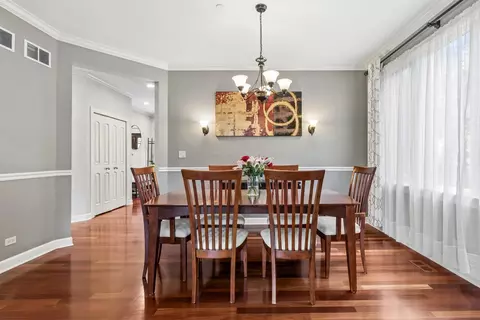 Dining - 822 E Prairie Ave, Des Plaines, IL 60016 photo 2 of 2