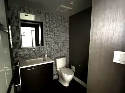 Bath - 257 E Delaware Pl #1A2A, Chicago, IL 60611 photo 1 of 4